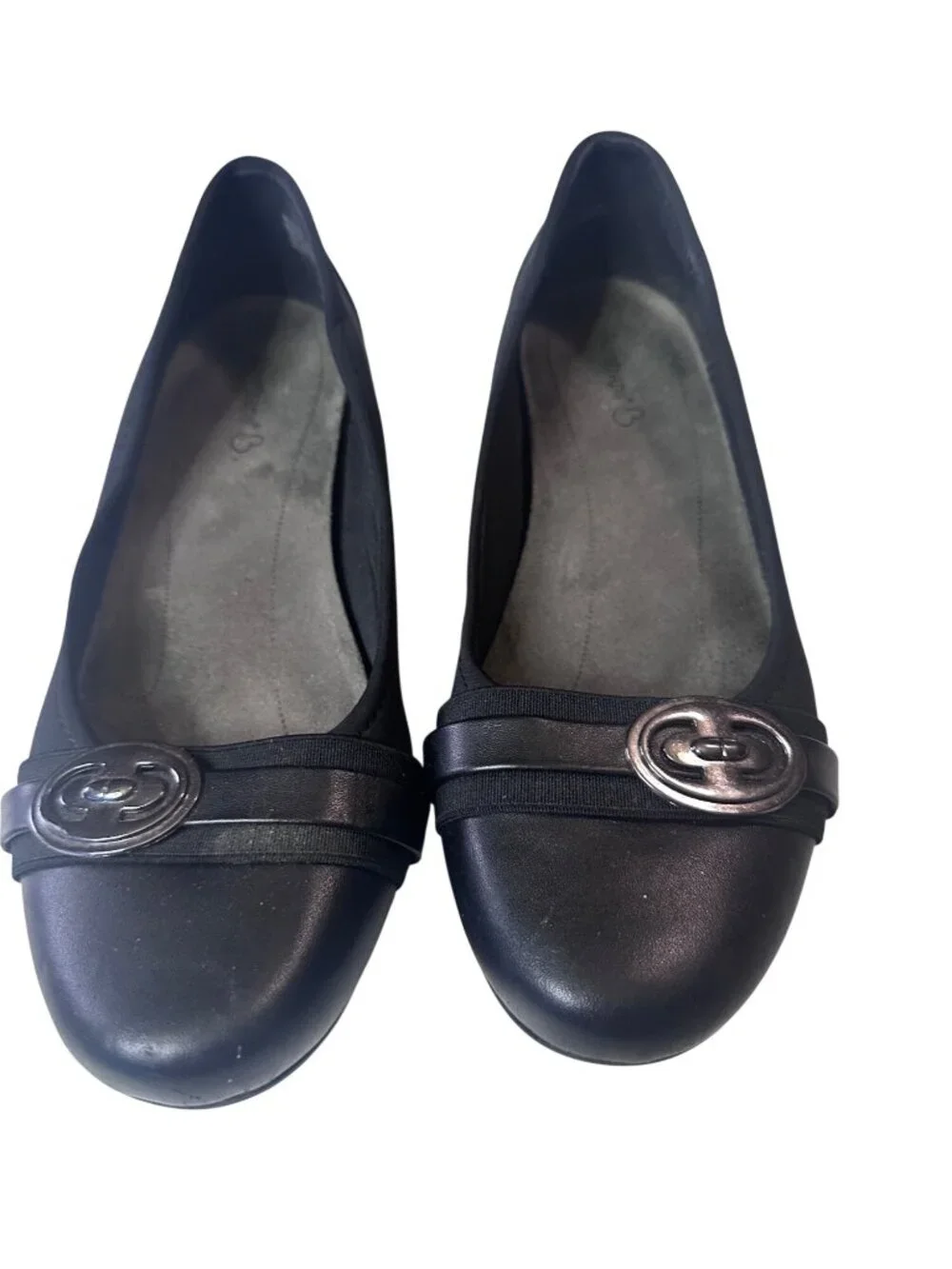 Baretraps black flats size 8.5M